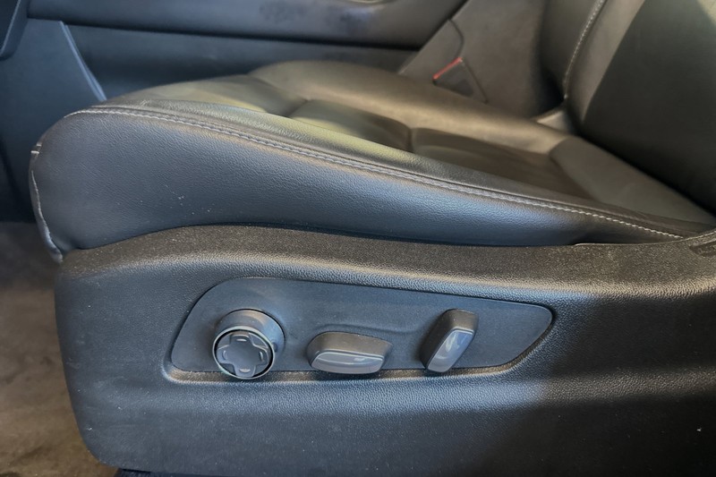 Cadillac XT4 Vehicle Full-screen Gallery Image 13