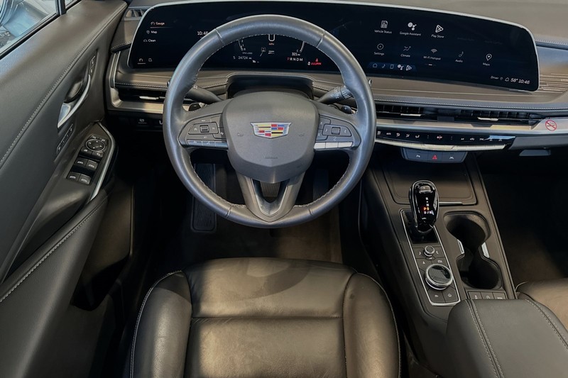 Cadillac XT4 Vehicle Full-screen Gallery Image 16