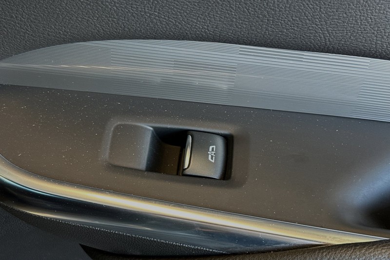 Cadillac XT4 Vehicle Full-screen Gallery Image 21