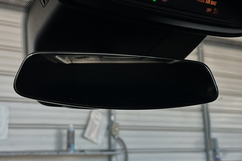 Cadillac XT4 Vehicle Full-screen Gallery Image 24
