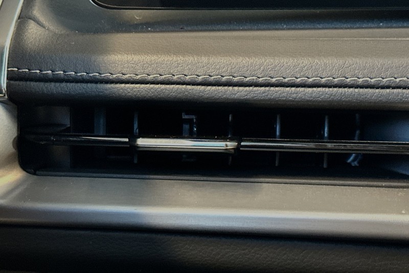 Cadillac XT4 Vehicle Full-screen Gallery Image 27
