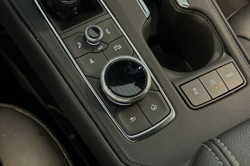 Cadillac XT4 Vehicle Full-screen Gallery Image 30