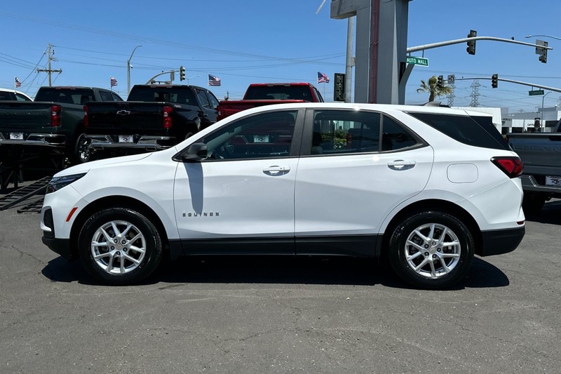 Chevrolet Equinox Vehicle Full-screen Gallery Image 07