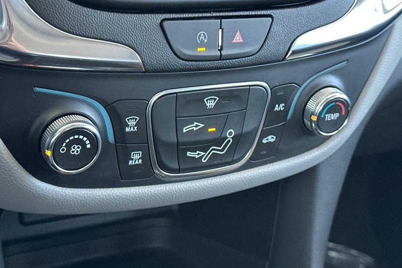 Chevrolet Equinox Vehicle Full-screen Gallery Image 27