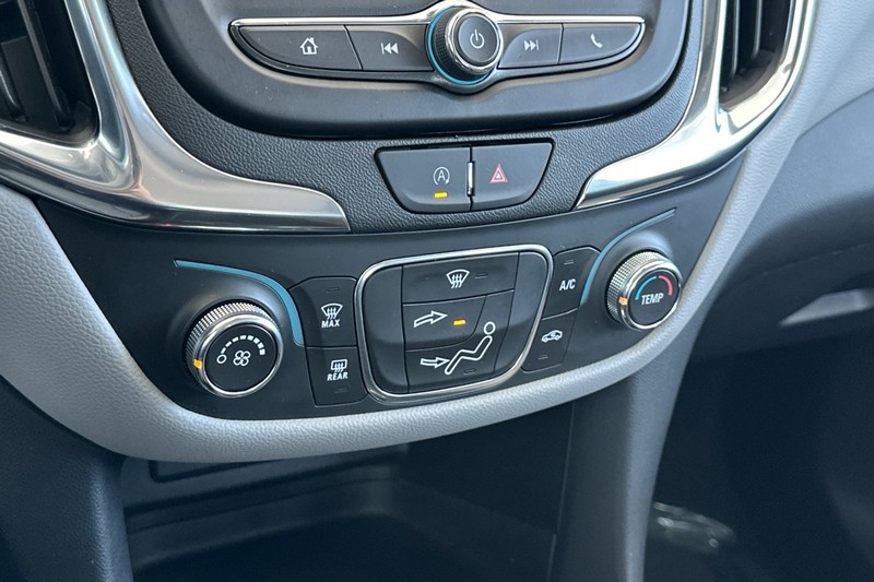 Chevrolet Equinox Vehicle Full-screen Gallery Image 30