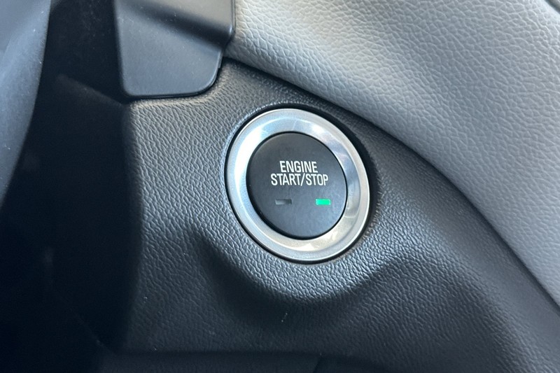 Chevrolet Equinox Vehicle Full-screen Gallery Image 33