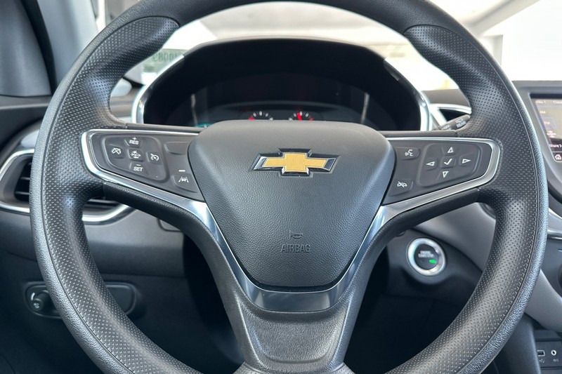 Chevrolet Equinox Vehicle Full-screen Gallery Image 34