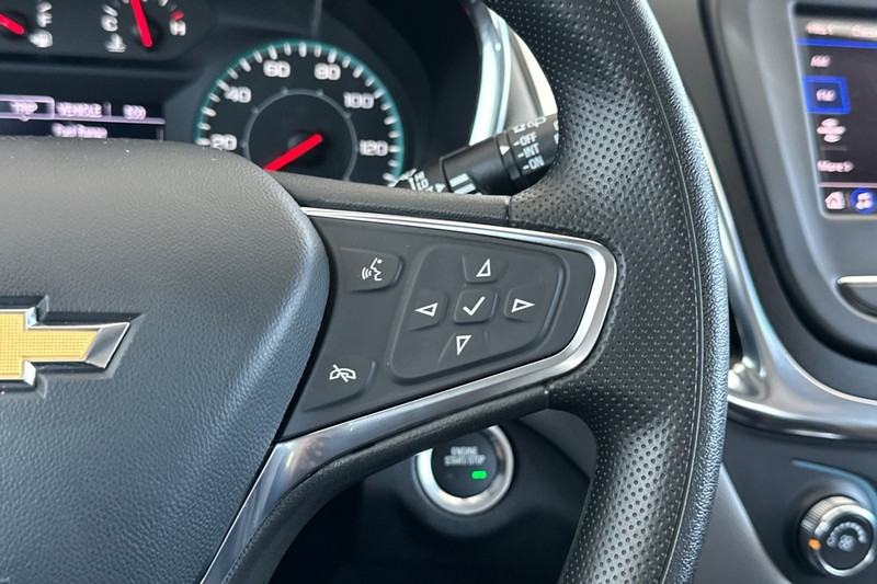 Chevrolet Equinox Vehicle Full-screen Gallery Image 37