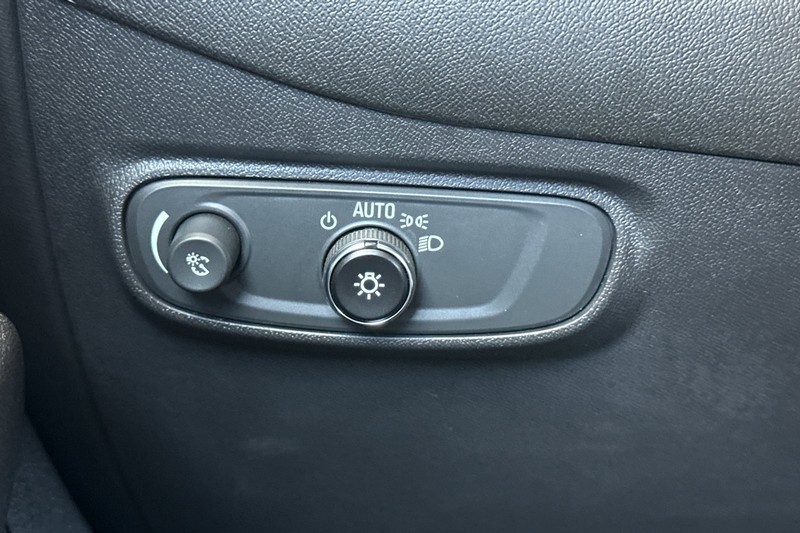 Chevrolet Equinox Vehicle Full-screen Gallery Image 41