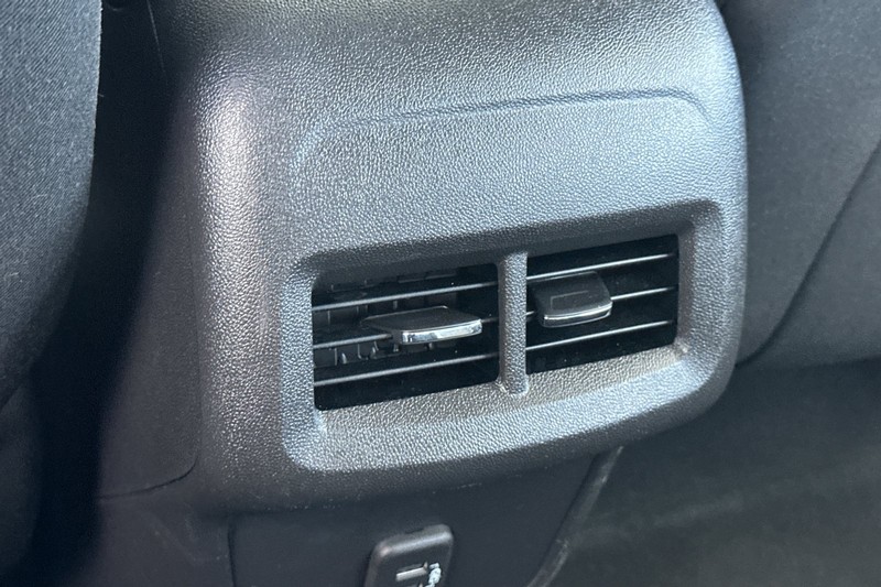 Chevrolet Equinox Vehicle Full-screen Gallery Image 42
