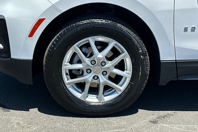 Chevrolet Equinox Vehicle Full-screen Gallery Image 44