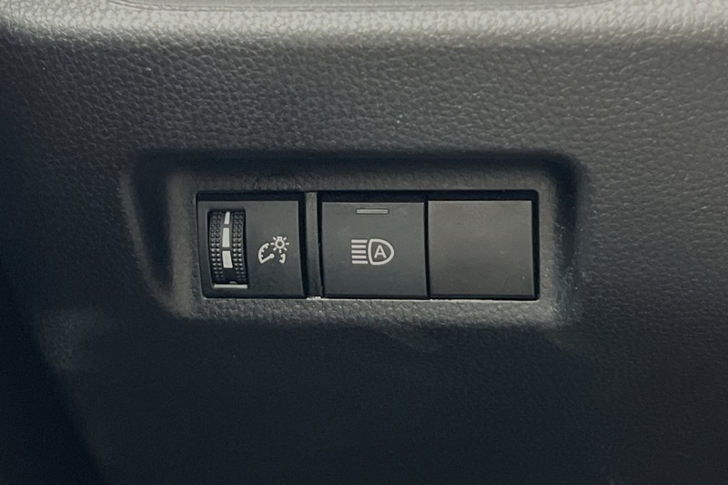 Toyota RAV4 Vehicle Full-screen Gallery Image 42