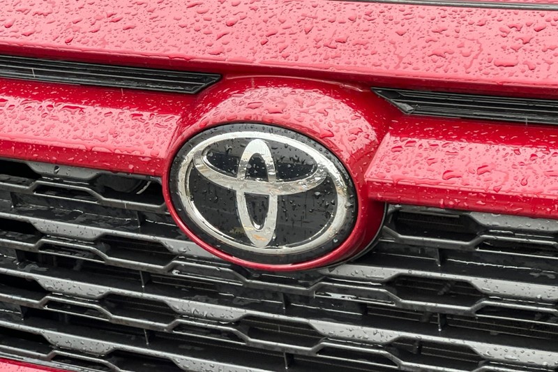 Toyota RAV4 Vehicle Full-screen Gallery Image 47