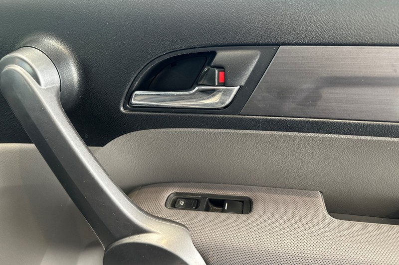 Honda CR-V Vehicle Full-screen Gallery Image 20