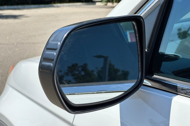 Honda CR-V Vehicle Full-screen Gallery Image 47