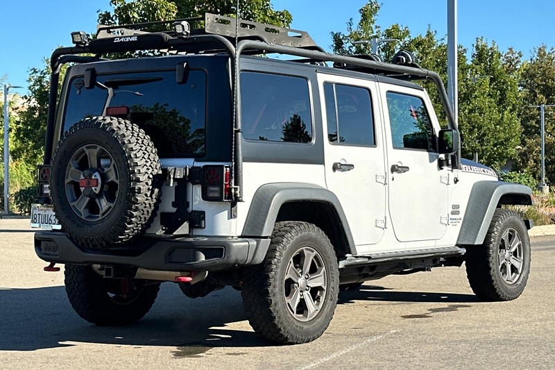 Jeep Wrangler Unlimited Vehicle Full-screen Gallery Image 04