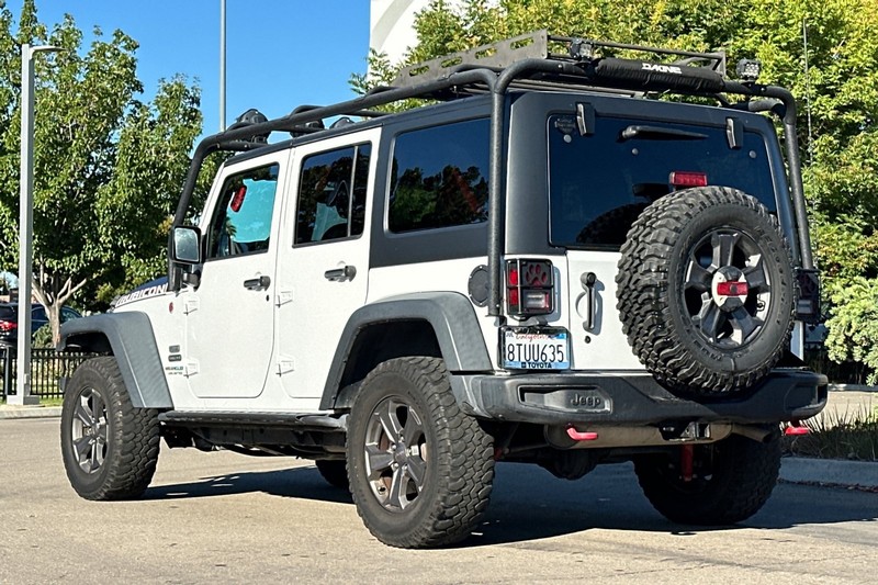 Jeep Wrangler Unlimited Vehicle Full-screen Gallery Image 06