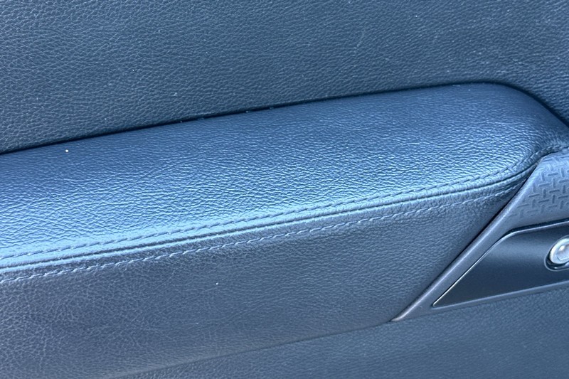 Jeep Wrangler Unlimited Vehicle Full-screen Gallery Image 12