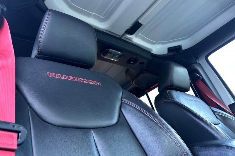 Jeep Wrangler Unlimited Vehicle Full-screen Gallery Image 20