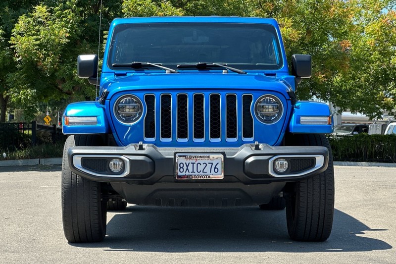 Jeep Wrangler Vehicle Full-screen Gallery Image 09