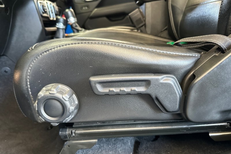 Jeep Wrangler Vehicle Full-screen Gallery Image 13