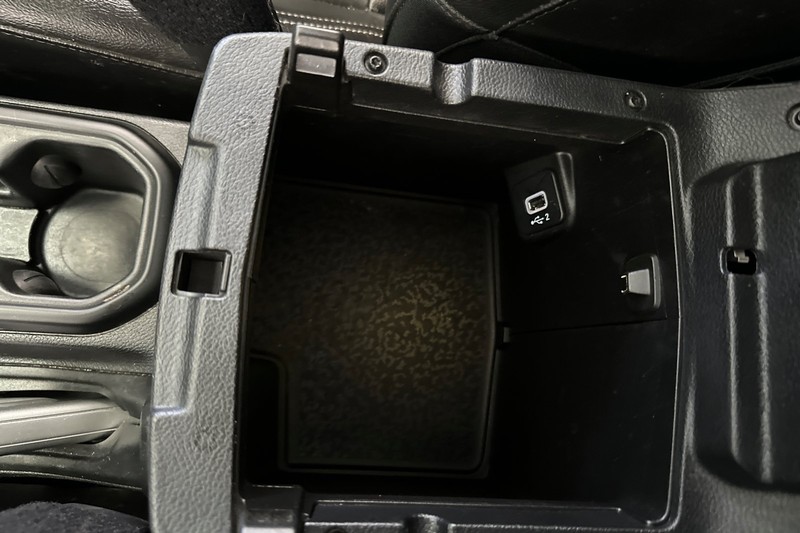 Jeep Wrangler Vehicle Full-screen Gallery Image 30