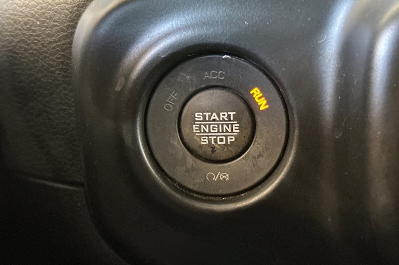 Jeep Wrangler Vehicle Full-screen Gallery Image 32