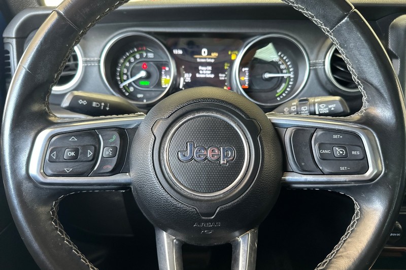 Jeep Wrangler Vehicle Full-screen Gallery Image 33