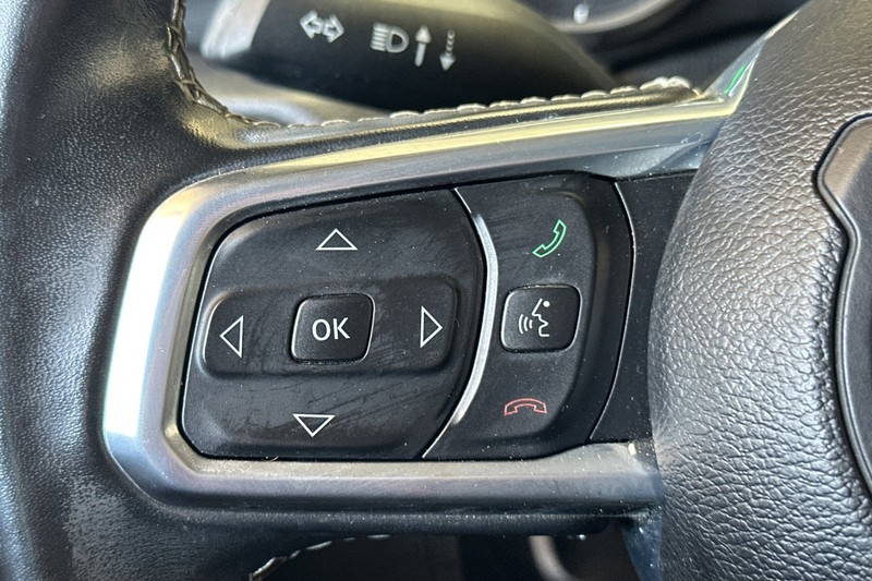 Jeep Wrangler Vehicle Full-screen Gallery Image 34