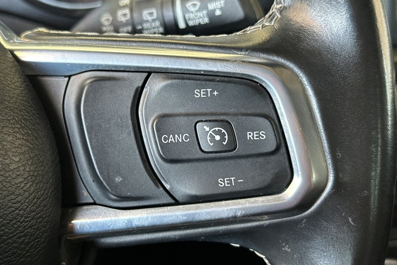 Jeep Wrangler Vehicle Full-screen Gallery Image 36