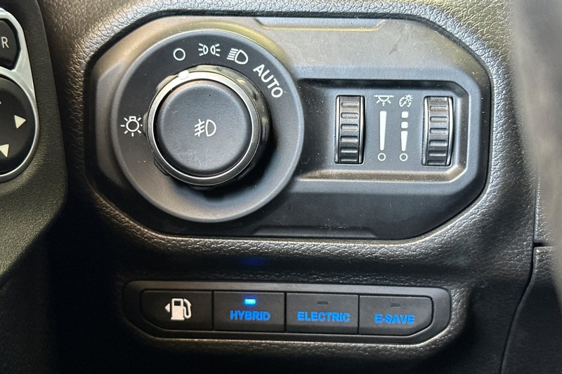 Jeep Wrangler Vehicle Full-screen Gallery Image 39