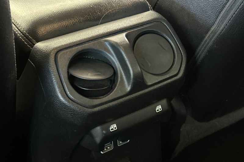 Jeep Wrangler Vehicle Full-screen Gallery Image 40