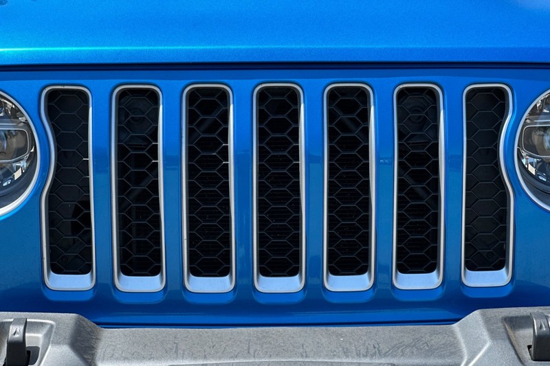 Jeep Wrangler Vehicle Full-screen Gallery Image 45
