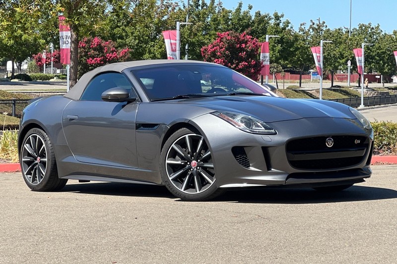 Jaguar F-TYPE Vehicle Full-screen Gallery Image 10