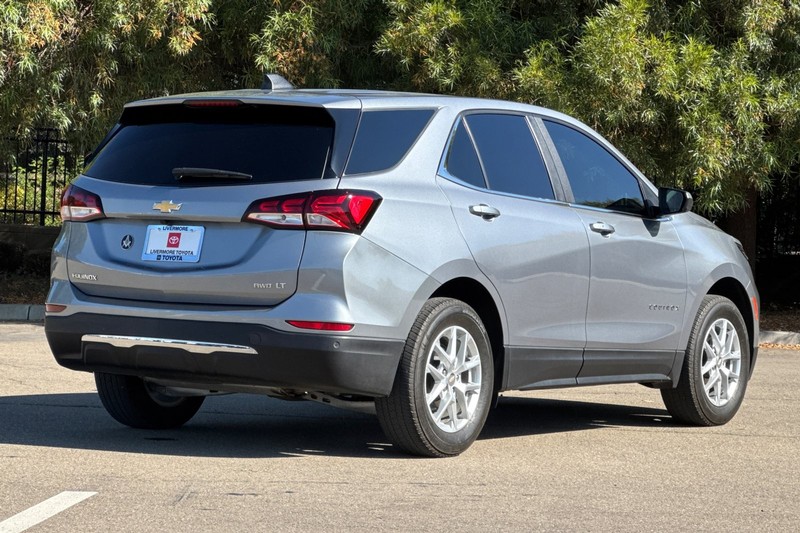 Chevrolet Equinox Vehicle Full-screen Gallery Image 04