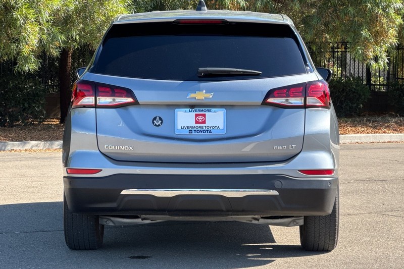 Chevrolet Equinox Vehicle Full-screen Gallery Image 05