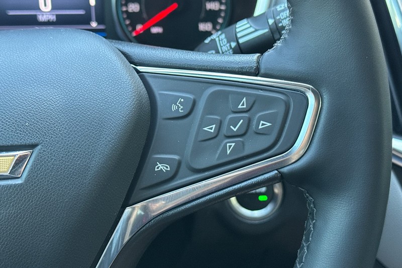 Chevrolet Equinox Vehicle Full-screen Gallery Image 38