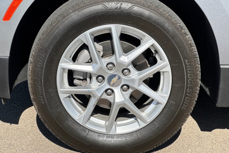 Chevrolet Equinox Vehicle Full-screen Gallery Image 45