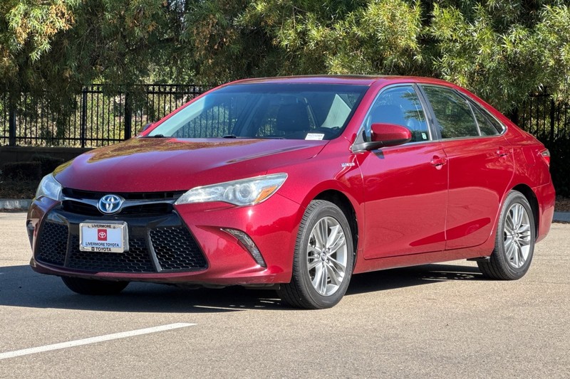 Toyota Camry Vehicle Full-screen Gallery Image 08
