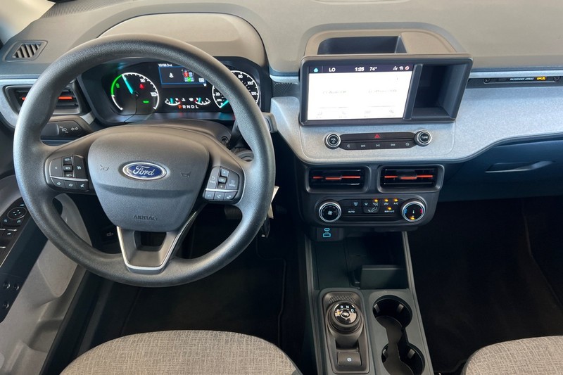 Ford Maverick Vehicle Full-screen Gallery Image 16