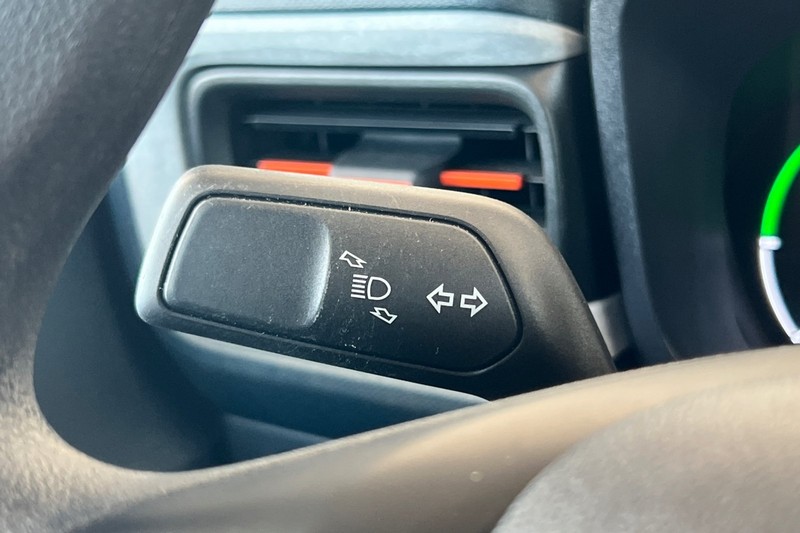 Ford Maverick Vehicle Full-screen Gallery Image 36