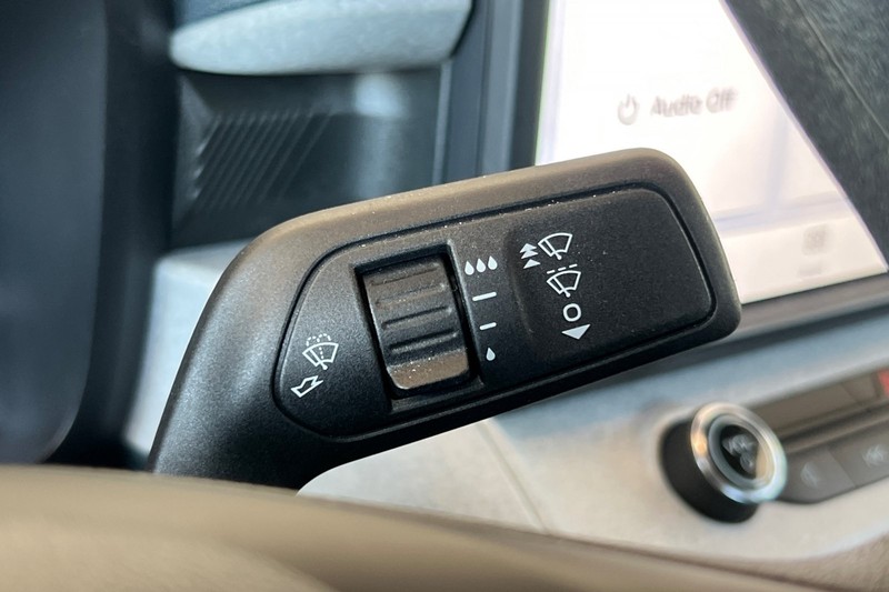 Ford Maverick Vehicle Full-screen Gallery Image 38
