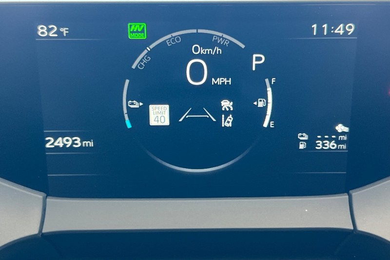 Toyota Prius Prime Vehicle Full-screen Gallery Image 40