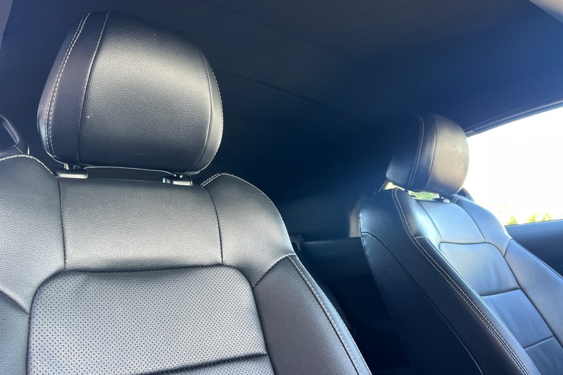 Ford Mustang Vehicle Full-screen Gallery Image 20