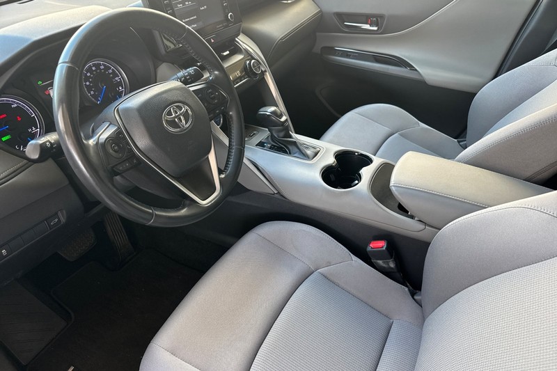 Toyota Venza Vehicle Full-screen Gallery Image 10