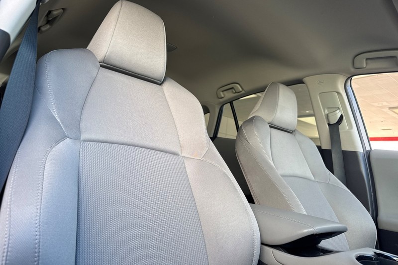 Toyota Venza Vehicle Full-screen Gallery Image 20