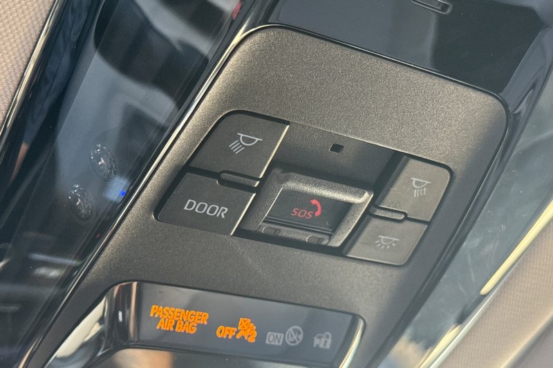 Toyota Venza Vehicle Full-screen Gallery Image 24