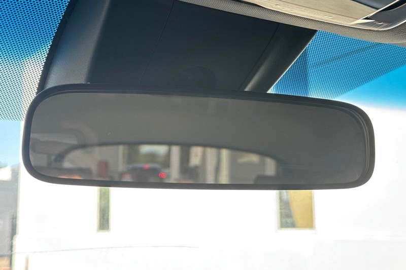 Toyota Venza Vehicle Full-screen Gallery Image 25
