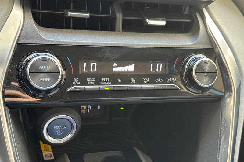 Toyota Venza Vehicle Full-screen Gallery Image 28