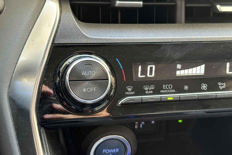 Toyota Venza Vehicle Full-screen Gallery Image 29